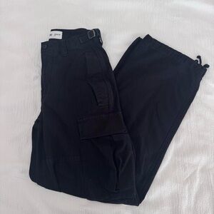 (SOLD) Aritzia TNA Women's Black Cargo Pants in Size 00